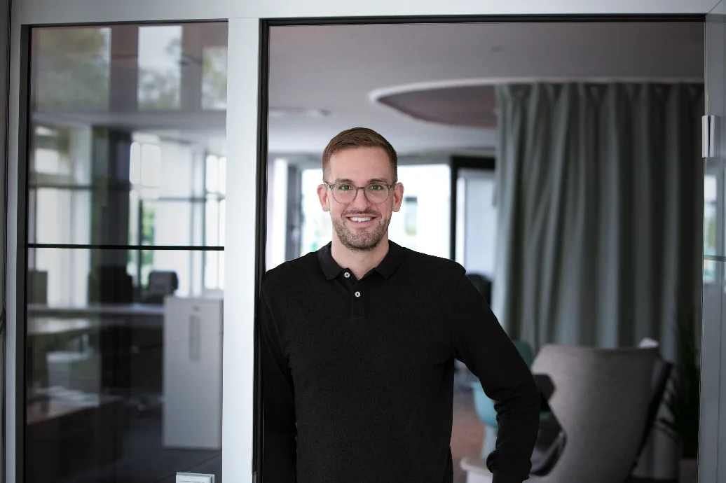 Portrait Manuel Fetscher, Geschäftsführer hochzwei.