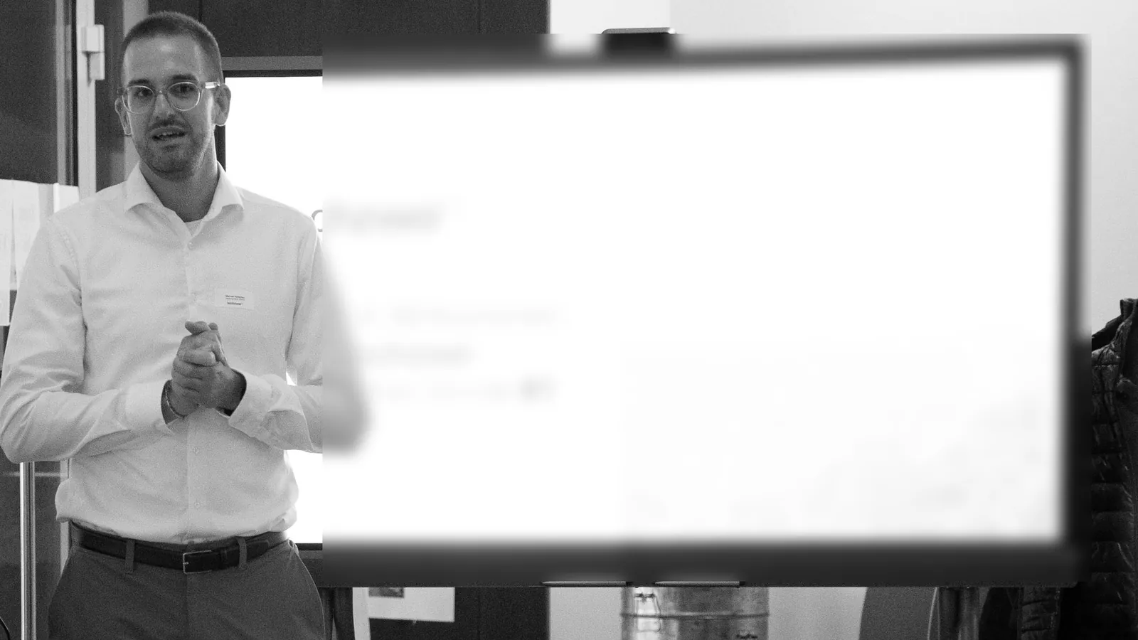 Manuel Fetscher eröffnet den hochzwei Innovation Circle.